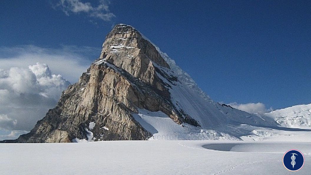 View of Mount Kun peak India - kahlur adventures 