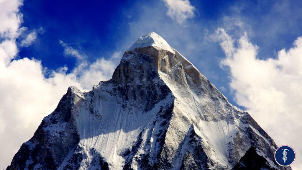 11 Best Mountaineering Expeditions in India You Can Climb