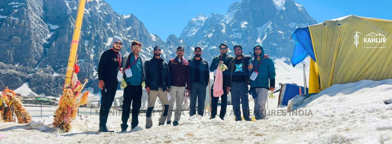 Team for Manimahesh kailash yatra Kahlur Adventures