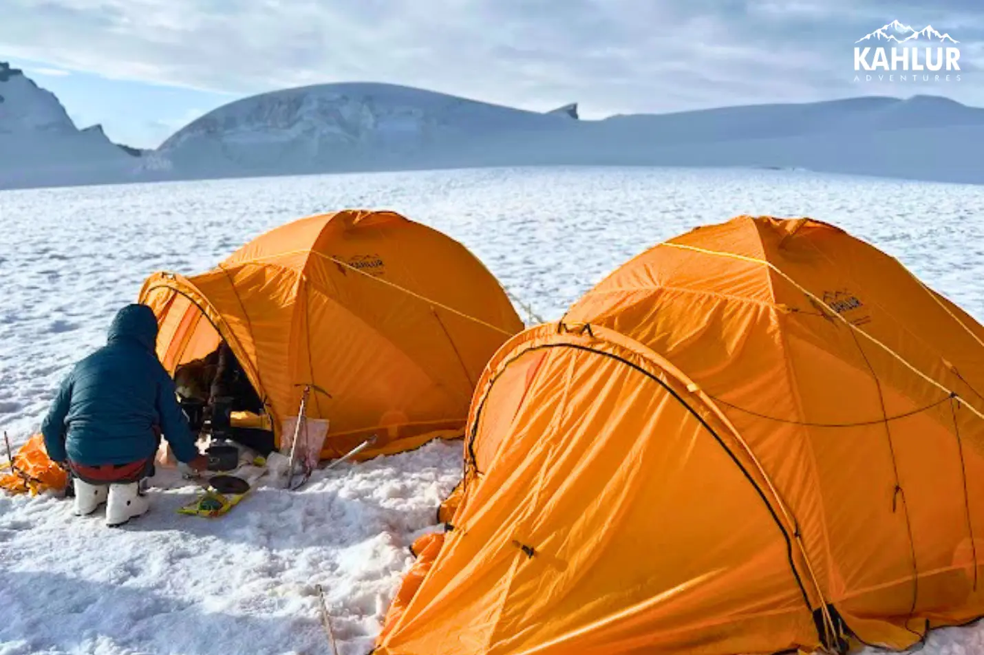 Mount Kun climbing tents - Kahlur Adventures